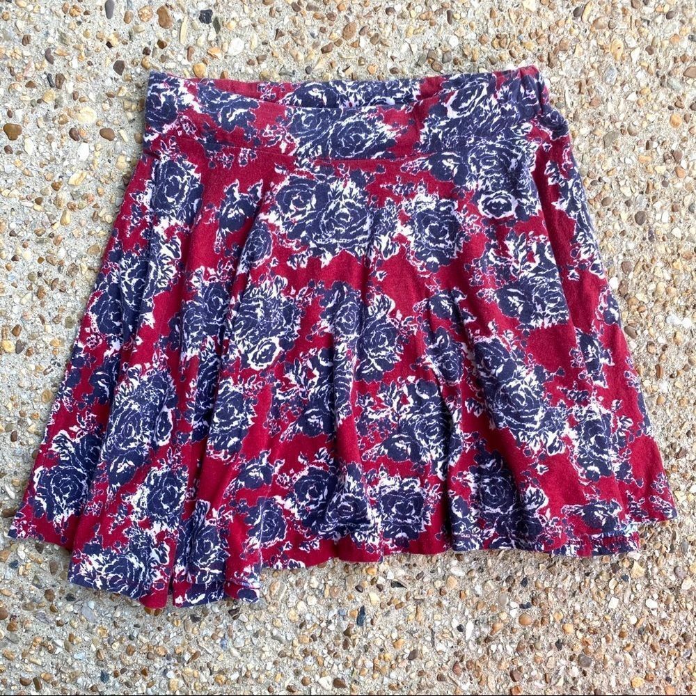 UOย Pinsโand Needles Red Soft Floral Rose Mini Skirt Size M